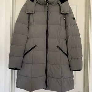 New DKNY Women’s Plus Sz 2XL Gray Puffer Trench Coat Black Faux Fur Trim Hooded